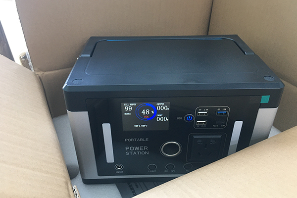 700 W nešiojama lauko elektrinė, tobula logistikos pakuotė